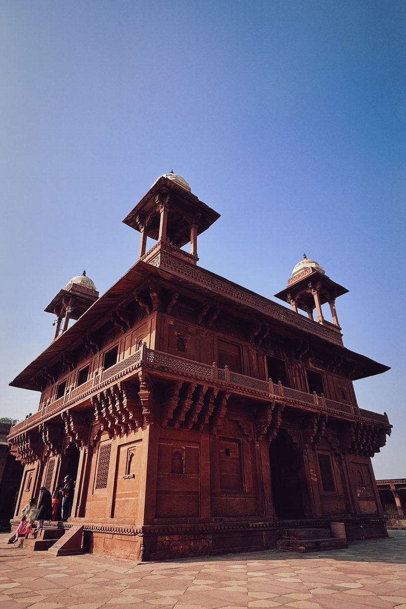 "across towns" Collectio(n.) 2016 - 